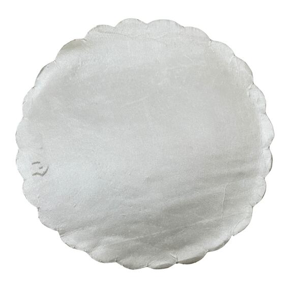 TIRAMISU Hand Glass Beaded Placemat Charger Round Scalloped Edge Blue Cream NEW - Picture 7 of 9